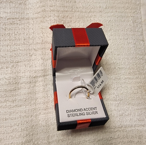 NWT Ladies sterling silver over gold ring - Picture 3 of 5